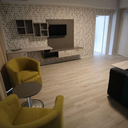 Hotel Dedal Năvodari Kültér fotó