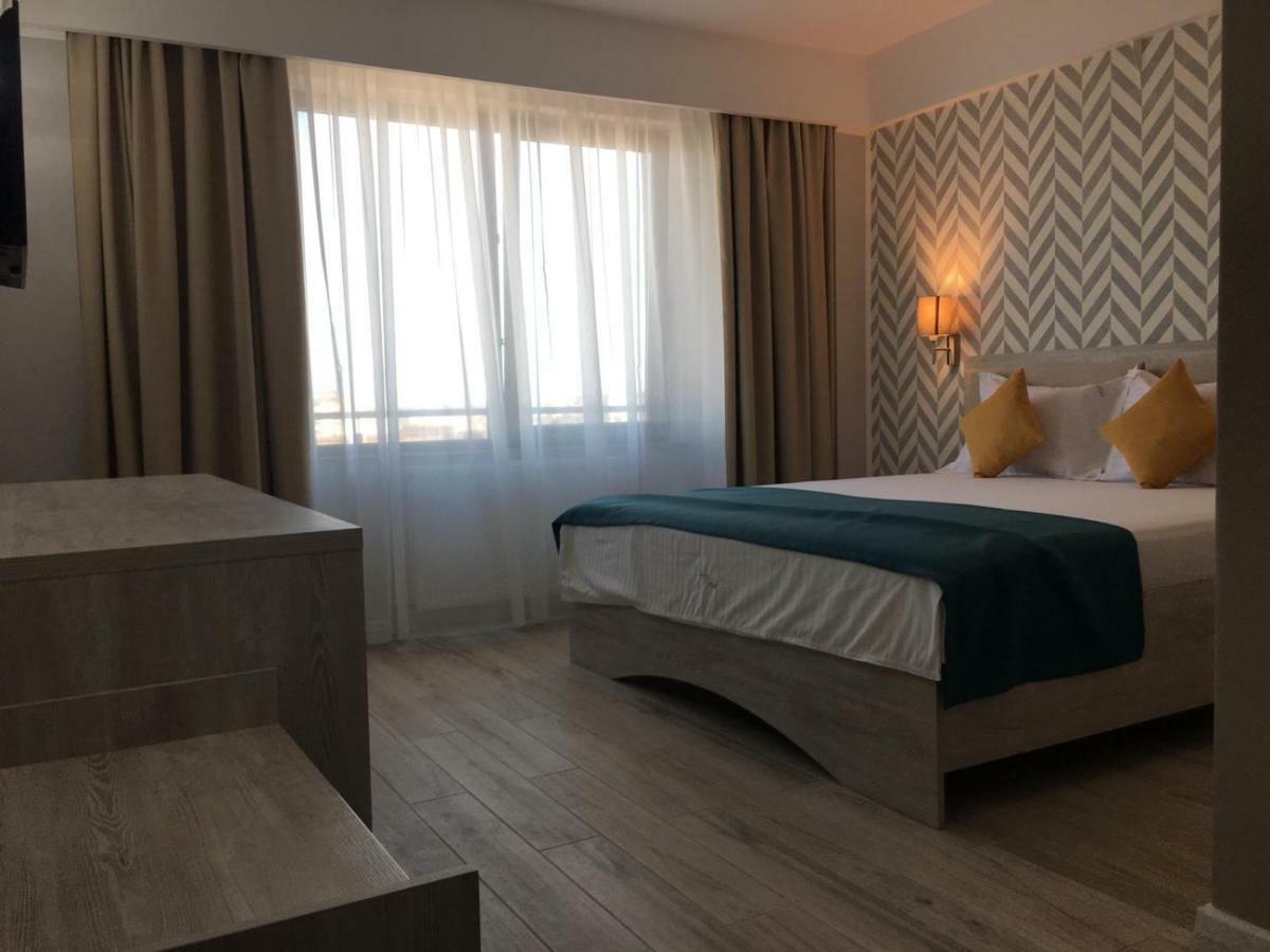 Hotel Dedal Năvodari Kültér fotó
