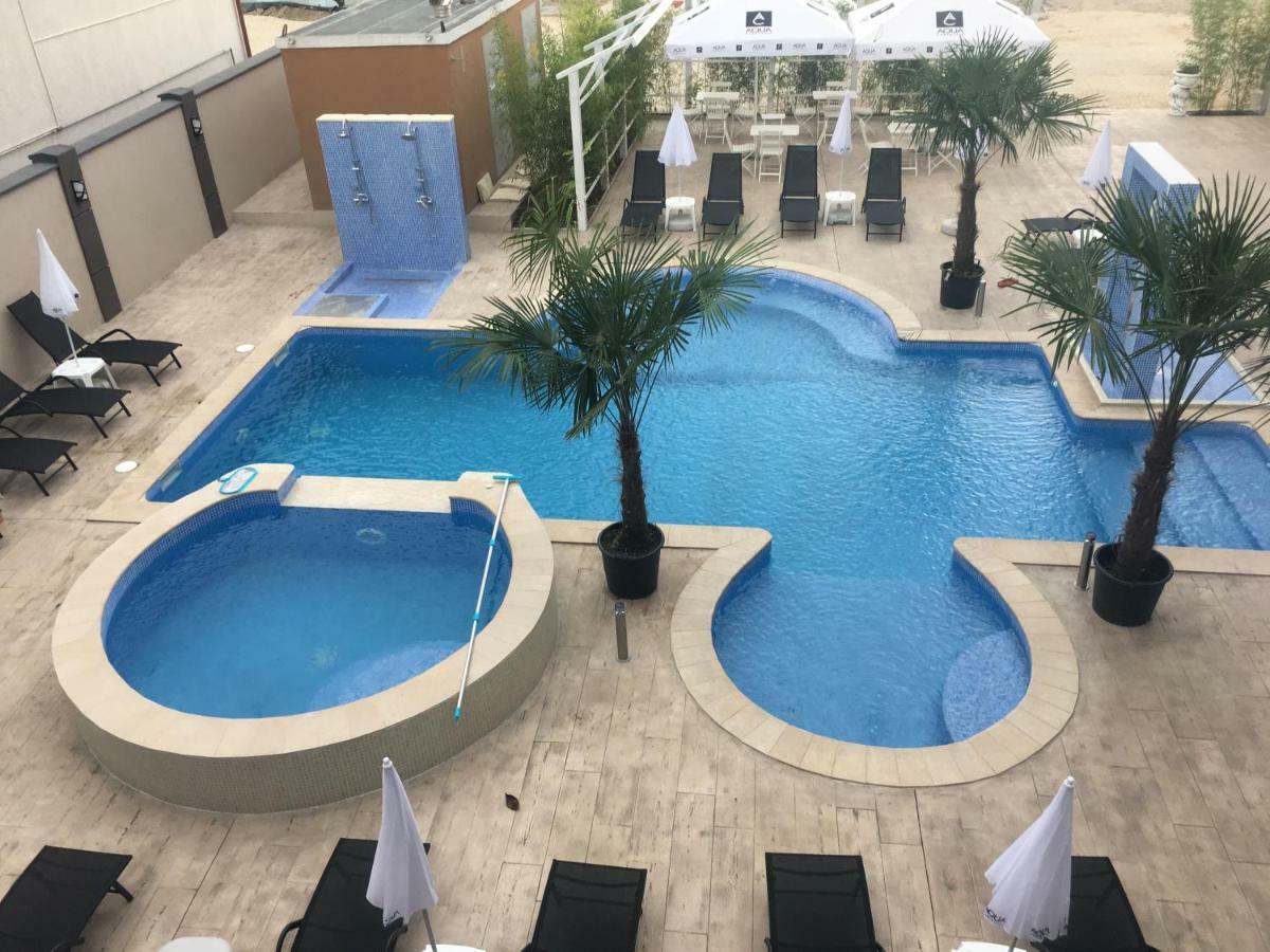 Hotel Dedal Năvodari Kültér fotó