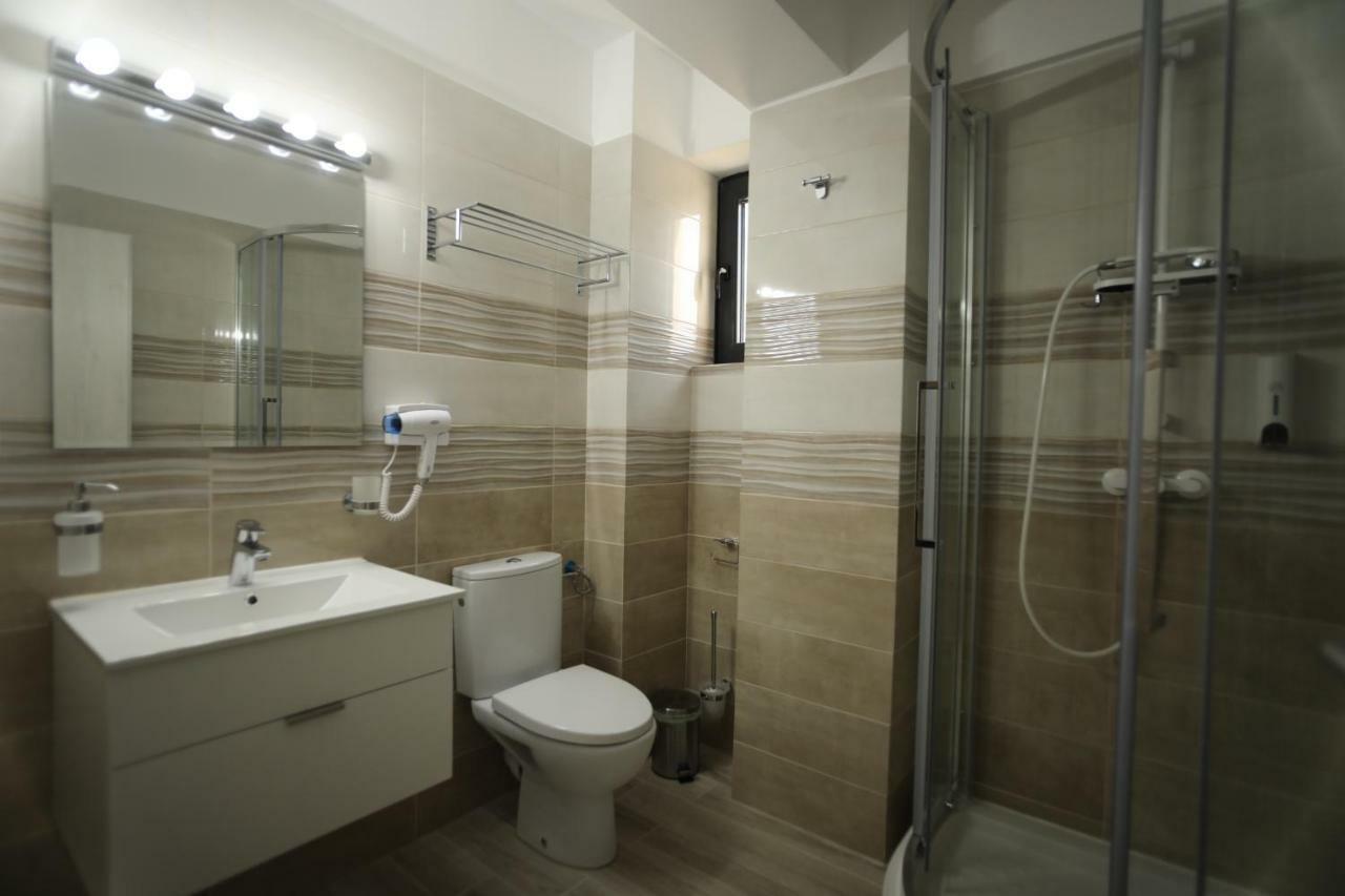 Hotel Dedal Năvodari Kültér fotó