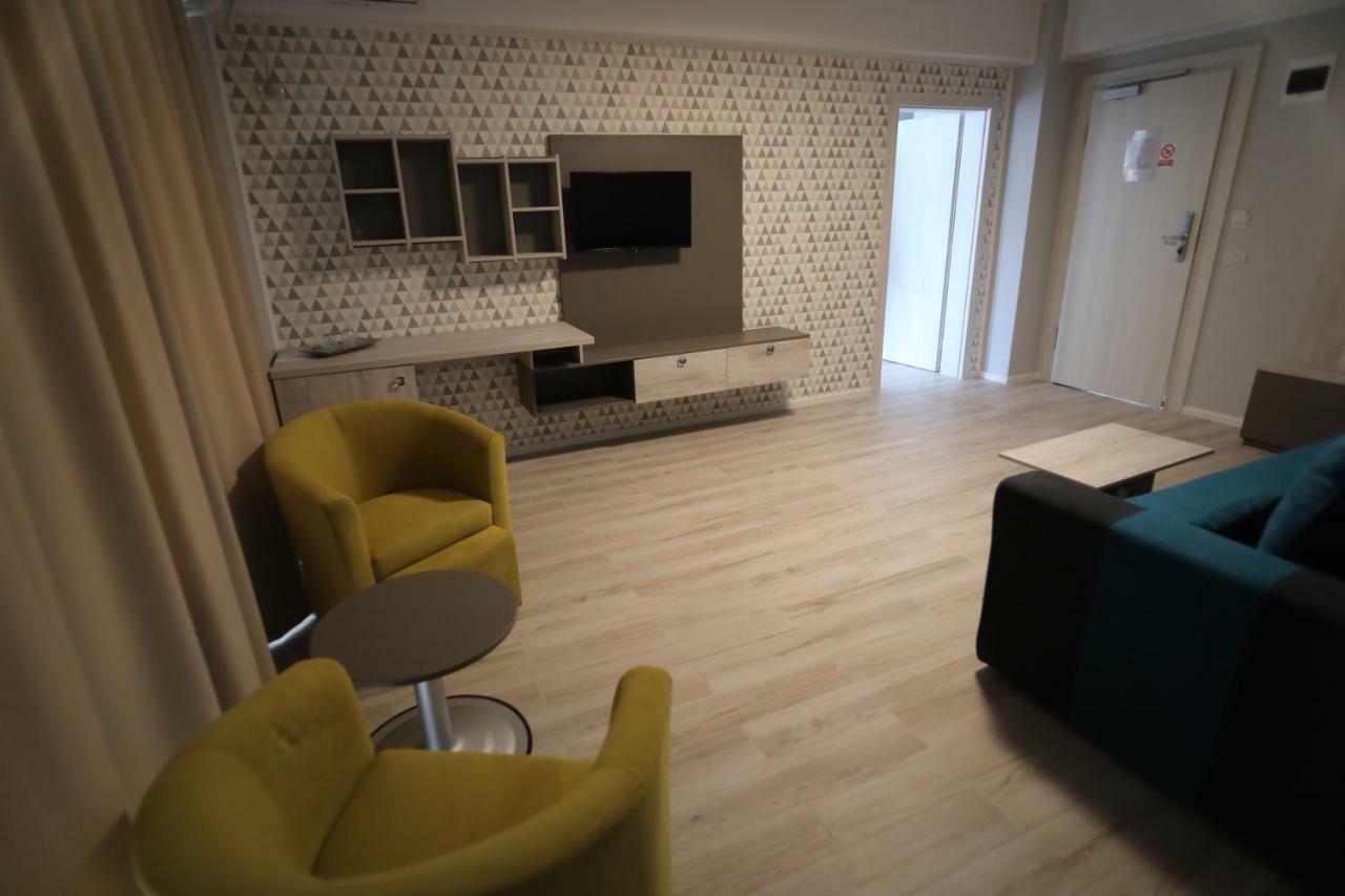 Hotel Dedal Năvodari Kültér fotó